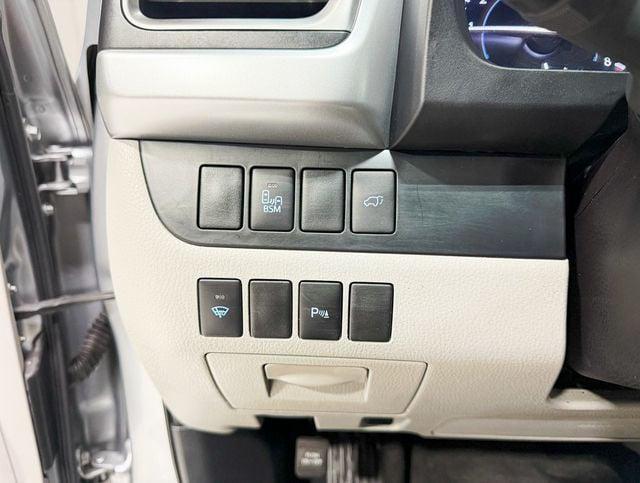 used 2014 Toyota Highlander car, priced at $12,450