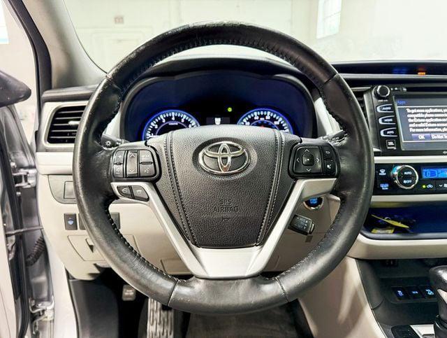 used 2014 Toyota Highlander car, priced at $12,450