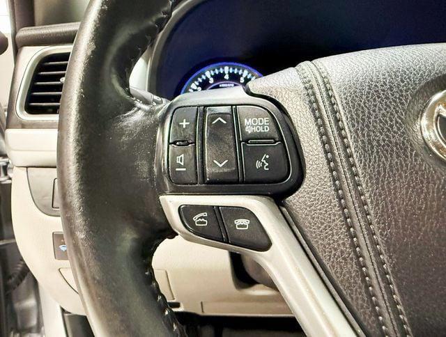 used 2014 Toyota Highlander car, priced at $12,450