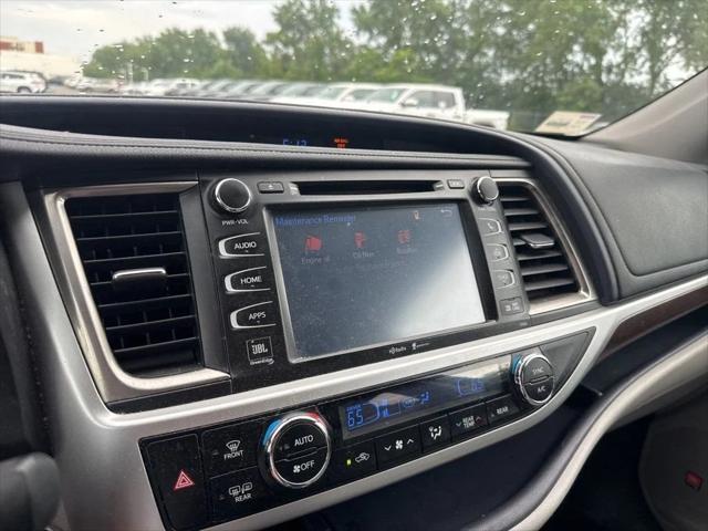used 2014 Toyota Highlander car, priced at $13,450