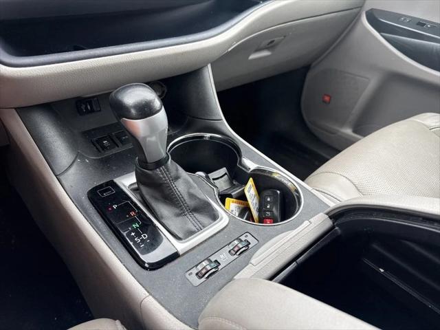 used 2014 Toyota Highlander car, priced at $13,450