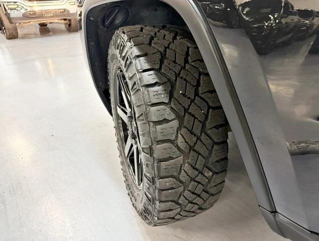 used 2015 Jeep Grand Cherokee car, priced at $13,950