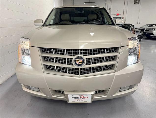 used 2013 Cadillac Escalade ESV car, priced at $13,950