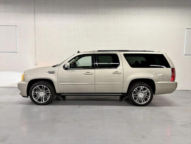 used 2013 Cadillac Escalade ESV car, priced at $13,950