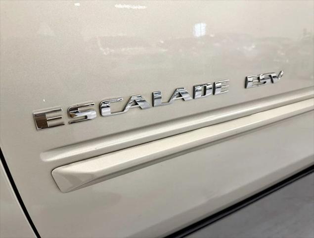 used 2013 Cadillac Escalade ESV car, priced at $13,950