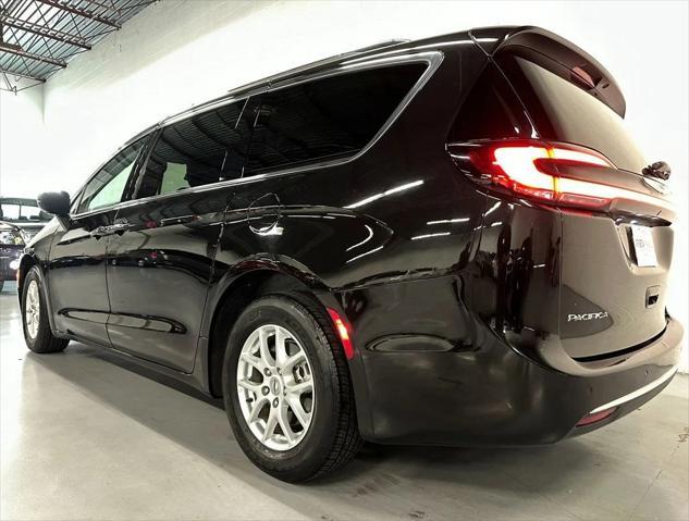 used 2021 Chrysler Pacifica car, priced at $17,750