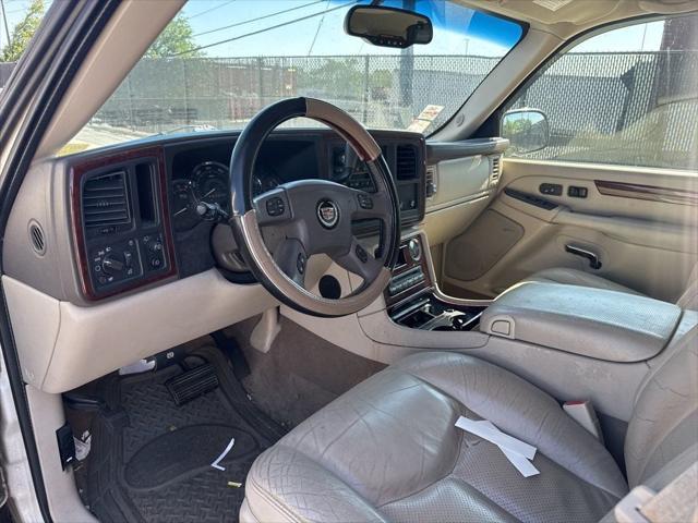 used 2006 Cadillac Escalade car, priced at $7,950