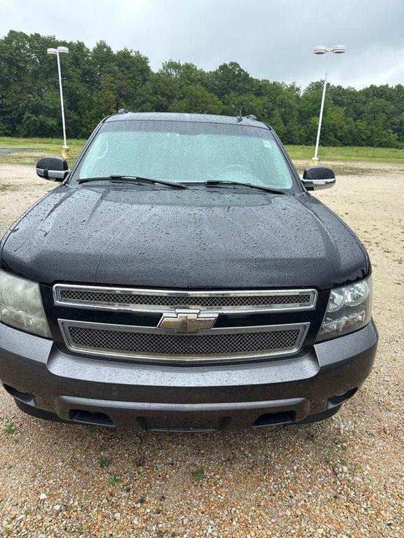 used 2008 Chevrolet Avalanche car, priced at $13,950