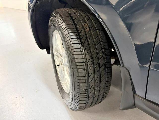 used 2010 Hyundai Santa Fe car, priced at $5,450