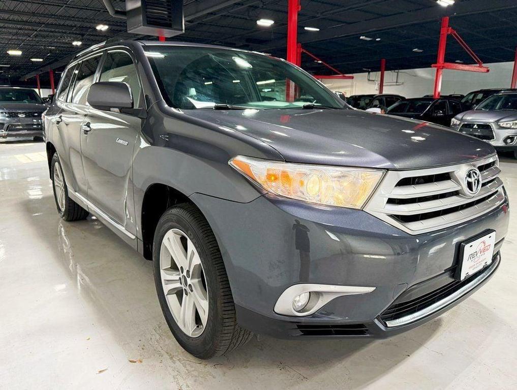 used 2013 Toyota Highlander car, priced at $11,950