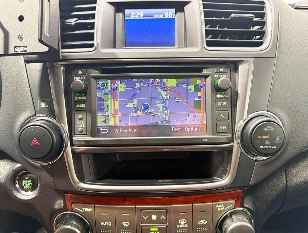 used 2013 Toyota Highlander car, priced at $11,950