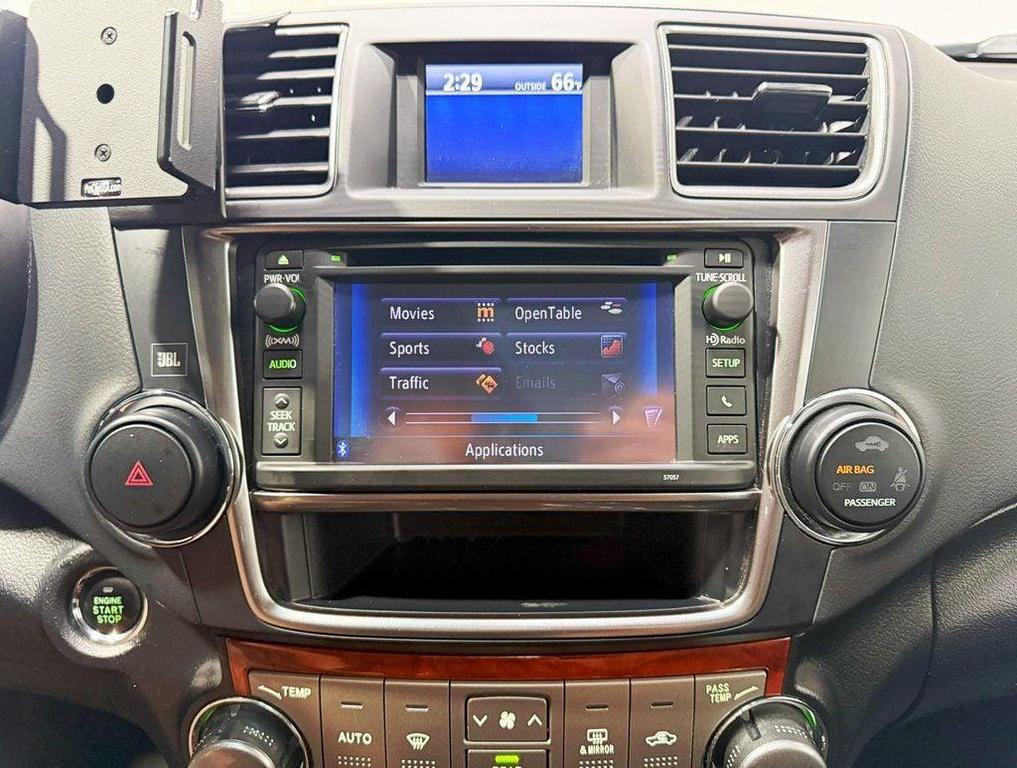 used 2013 Toyota Highlander car, priced at $11,950