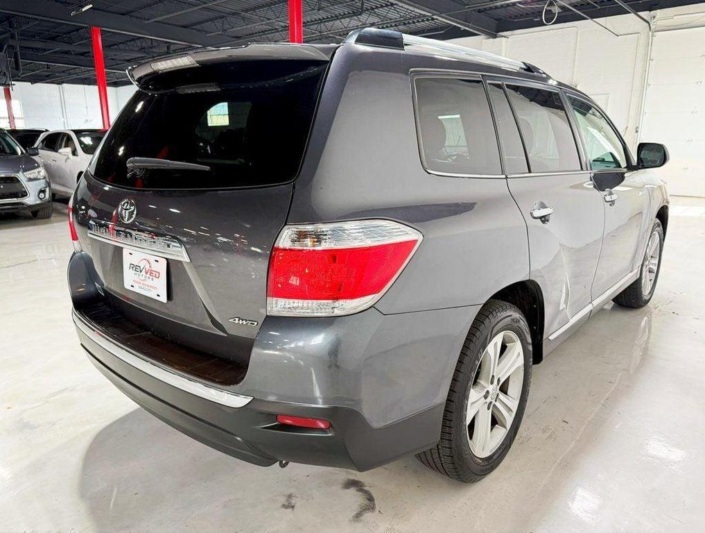 used 2013 Toyota Highlander car, priced at $11,950