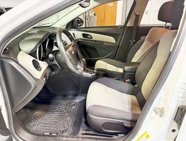 used 2013 Chevrolet Cruze car, priced at $4,450