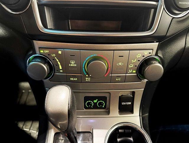 used 2013 Toyota Highlander car, priced at $11,550