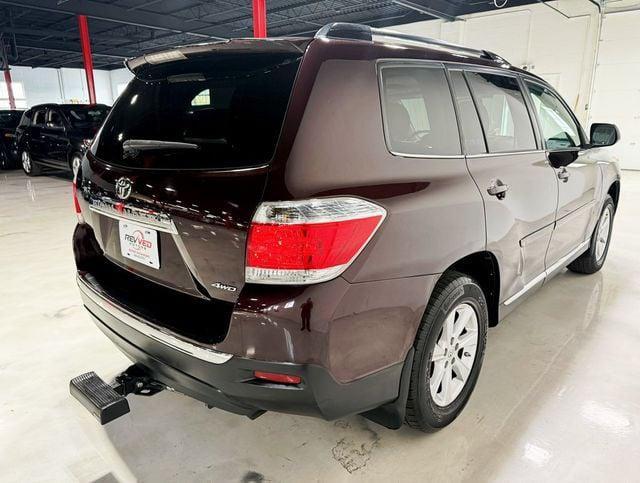 used 2013 Toyota Highlander car, priced at $11,550