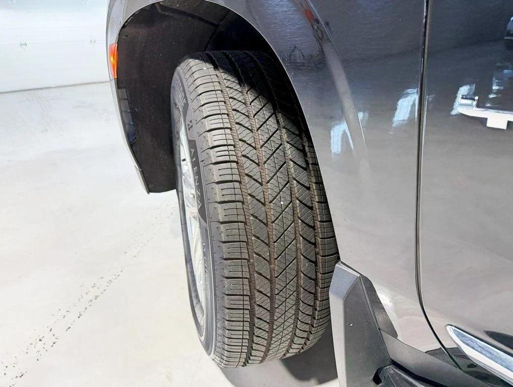 used 2023 GMC Yukon XL car, priced at $44,850