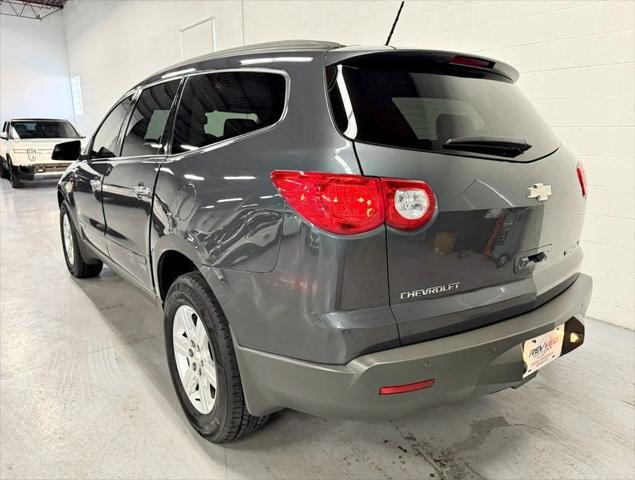 used 2009 Chevrolet Traverse car, priced at $5,950