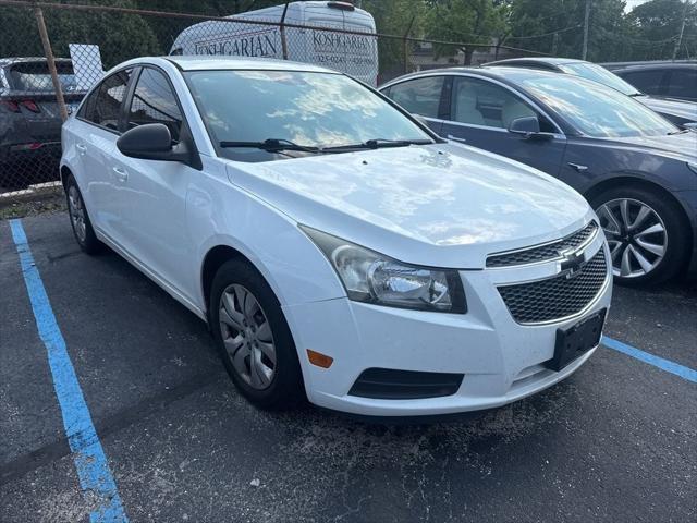 used 2013 Chevrolet Cruze car, priced at $4,450