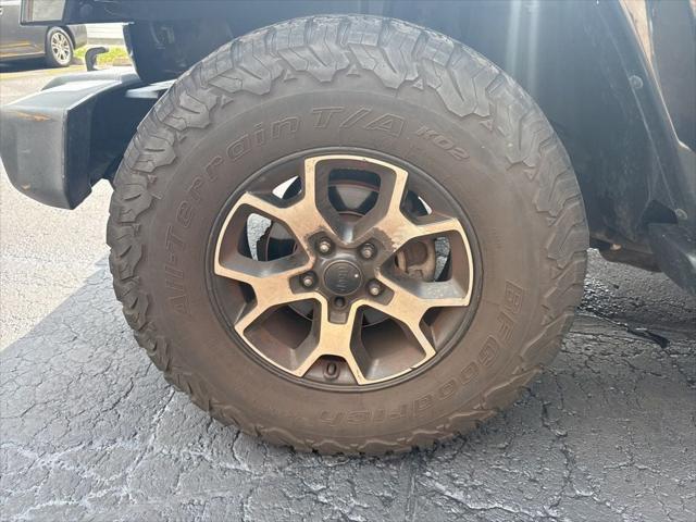 used 2015 Jeep Wrangler Unlimited car, priced at $15,250