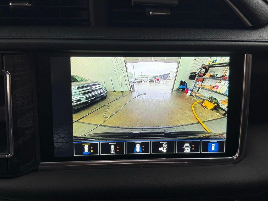 used 2022 GMC Yukon car, priced at $55,622