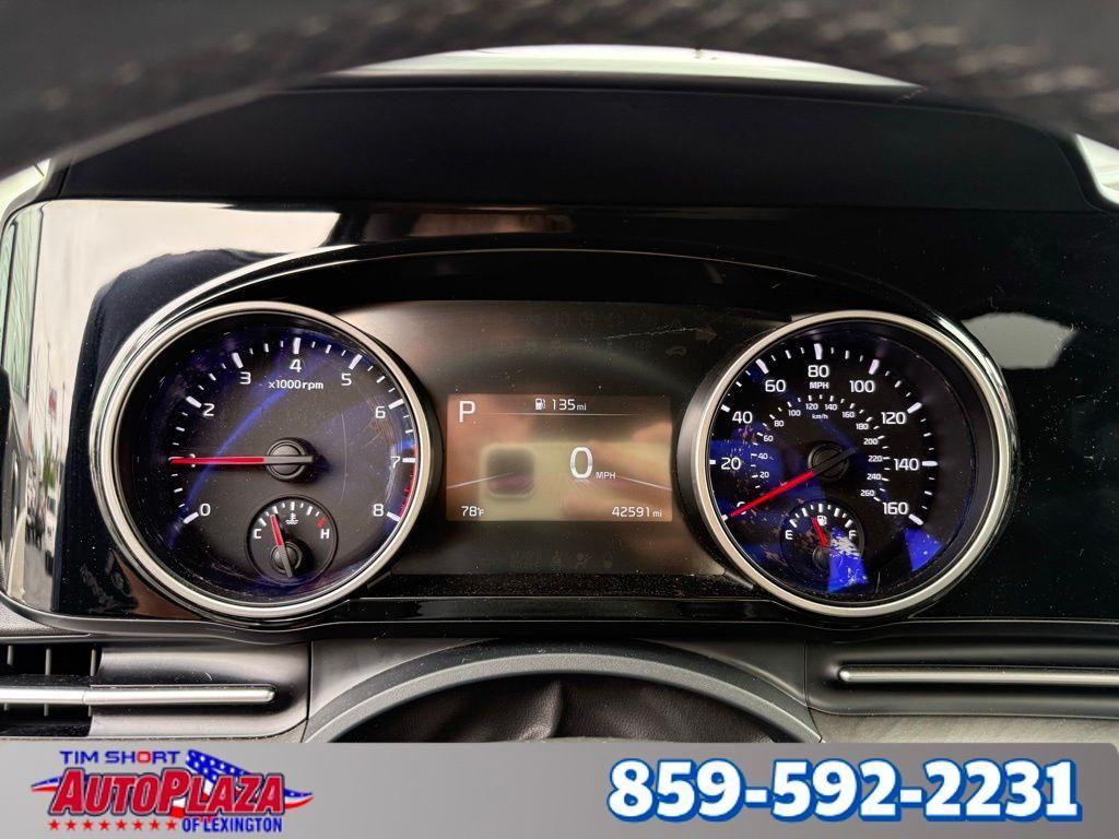 used 2022 Kia Carnival car, priced at $39,007
