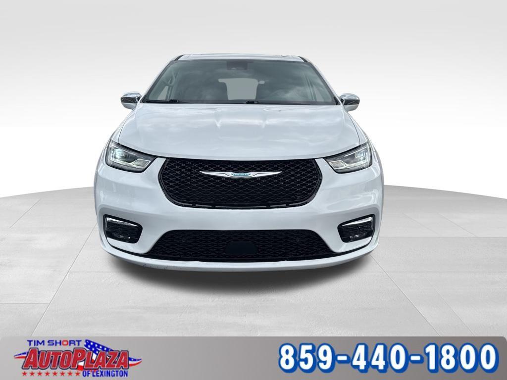 used 2022 Chrysler Pacifica Hybrid car, priced at $28,400