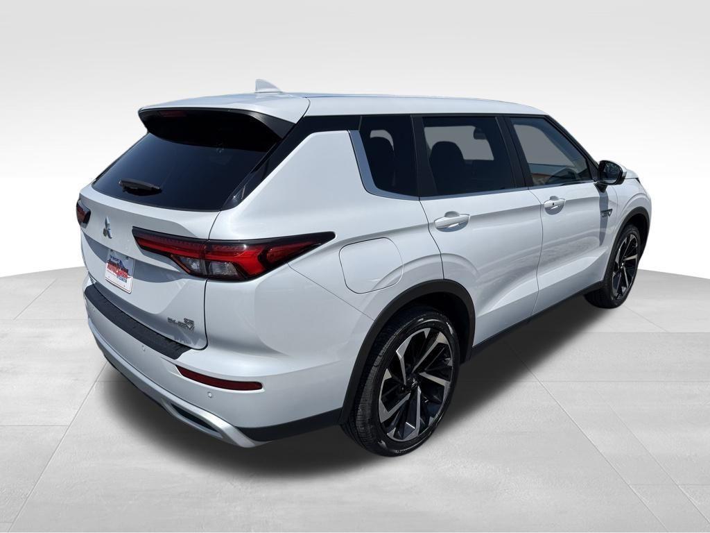 used 2023 Mitsubishi Outlander PHEV car, priced at $25,717