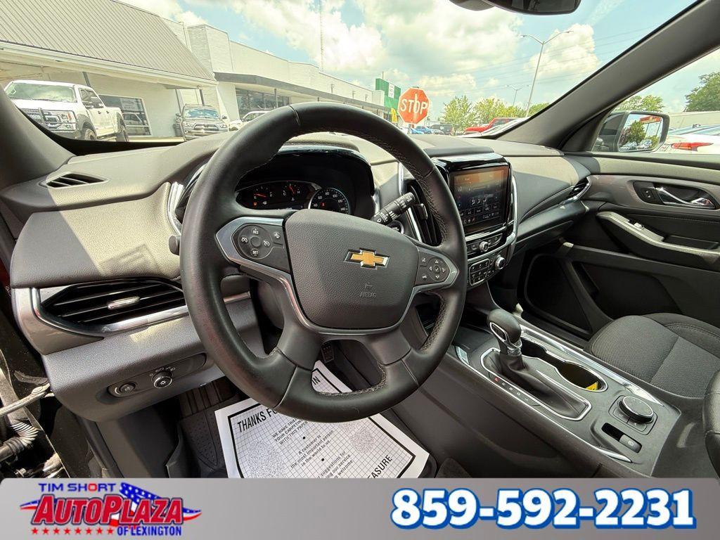 used 2023 Chevrolet Traverse car, priced at $30,500
