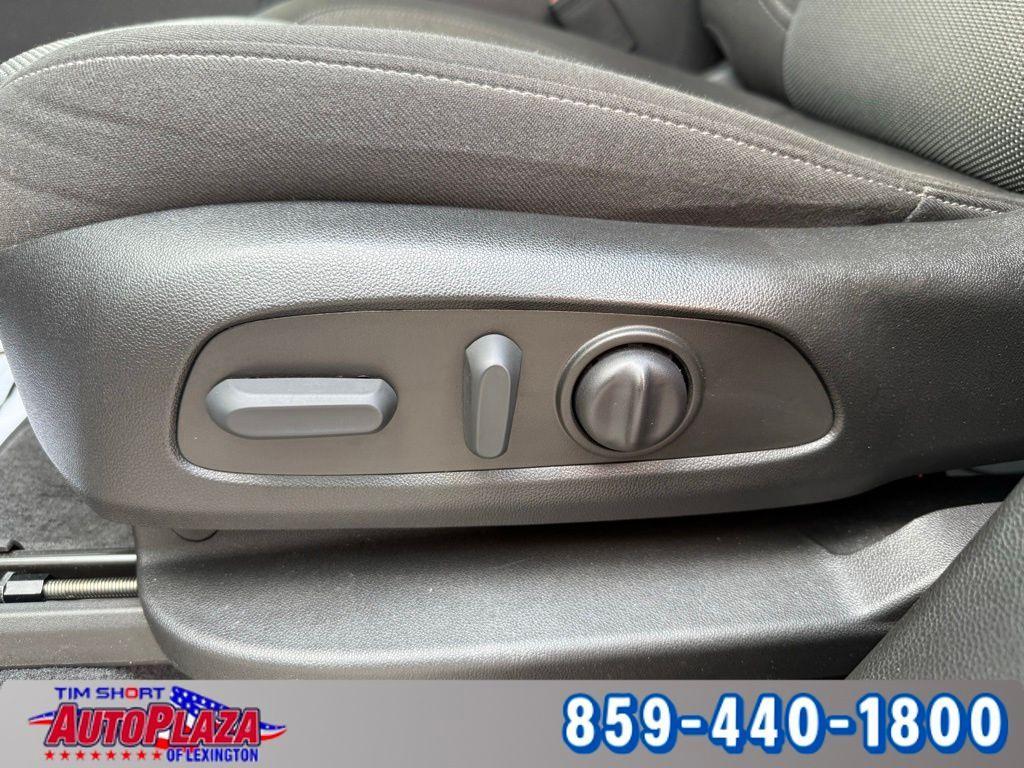 used 2023 Chevrolet Traverse car, priced at $29,000