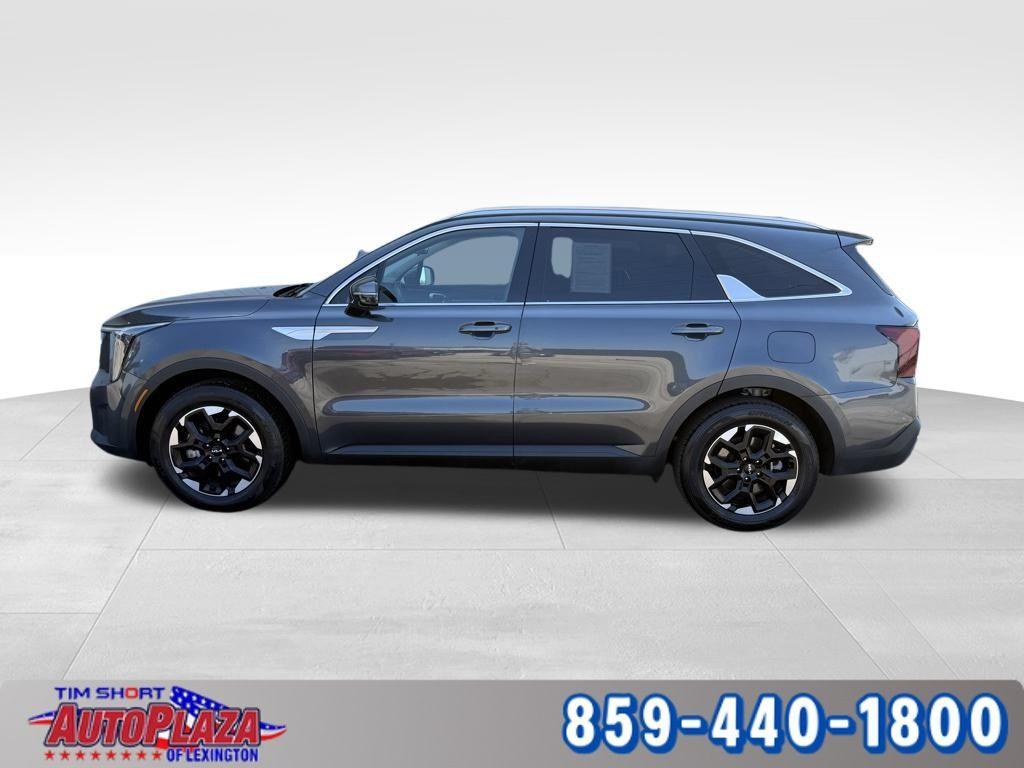 used 2024 Kia Sorento car, priced at $26,900