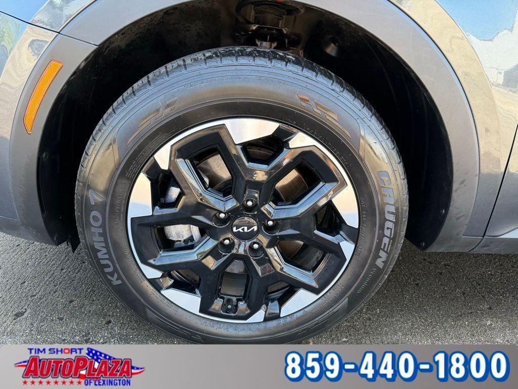 used 2024 Kia Sorento car, priced at $26,900