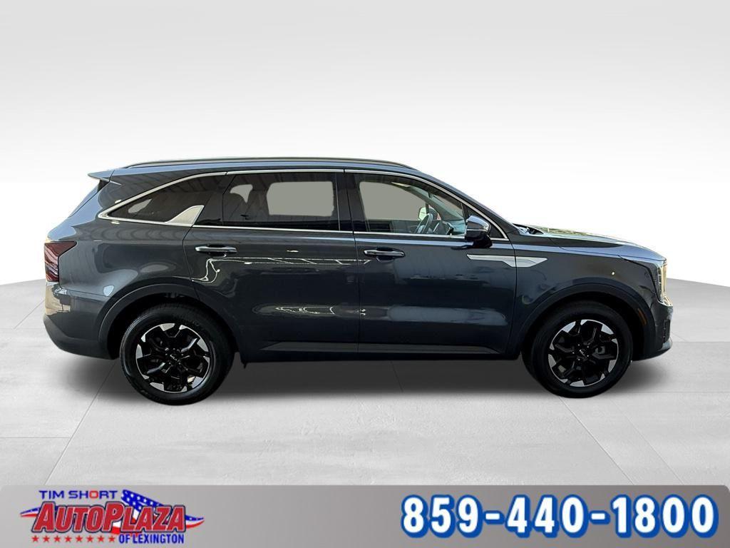 used 2024 Kia Sorento car, priced at $26,900