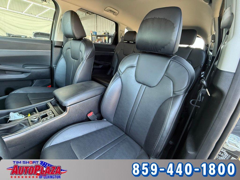 used 2024 Kia Sorento car, priced at $26,900