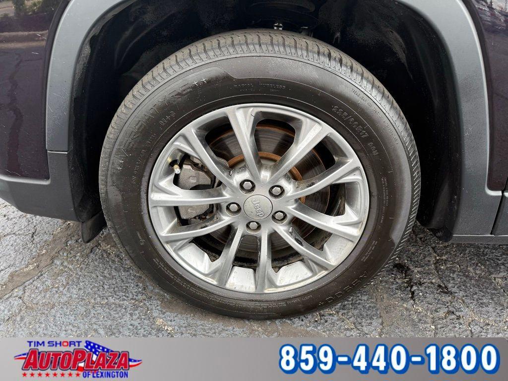 used 2021 Jeep Cherokee car, priced at $16,600