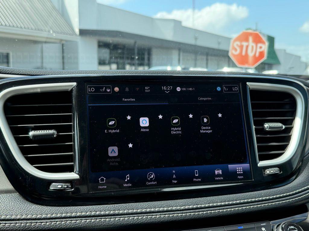 used 2021 Chrysler Pacifica Hybrid car, priced at $22,242