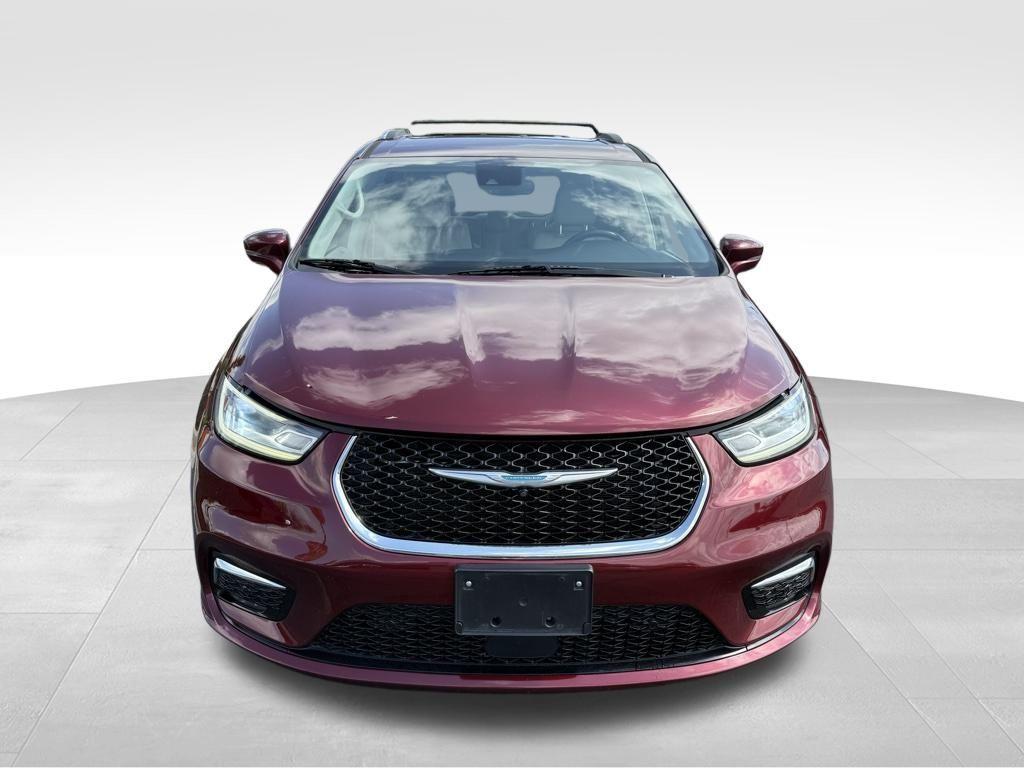 used 2021 Chrysler Pacifica Hybrid car, priced at $22,242