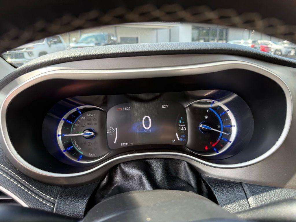 used 2021 Chrysler Pacifica Hybrid car, priced at $22,242