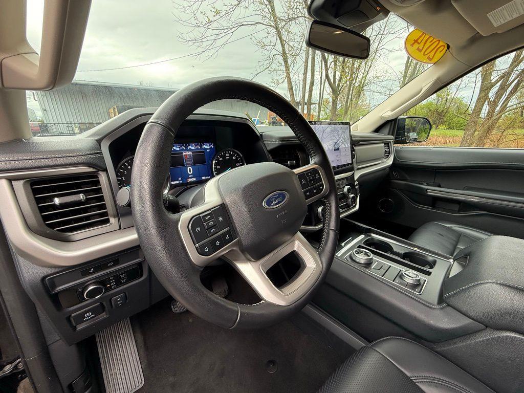 used 2024 Ford Expedition car, priced at $53,990