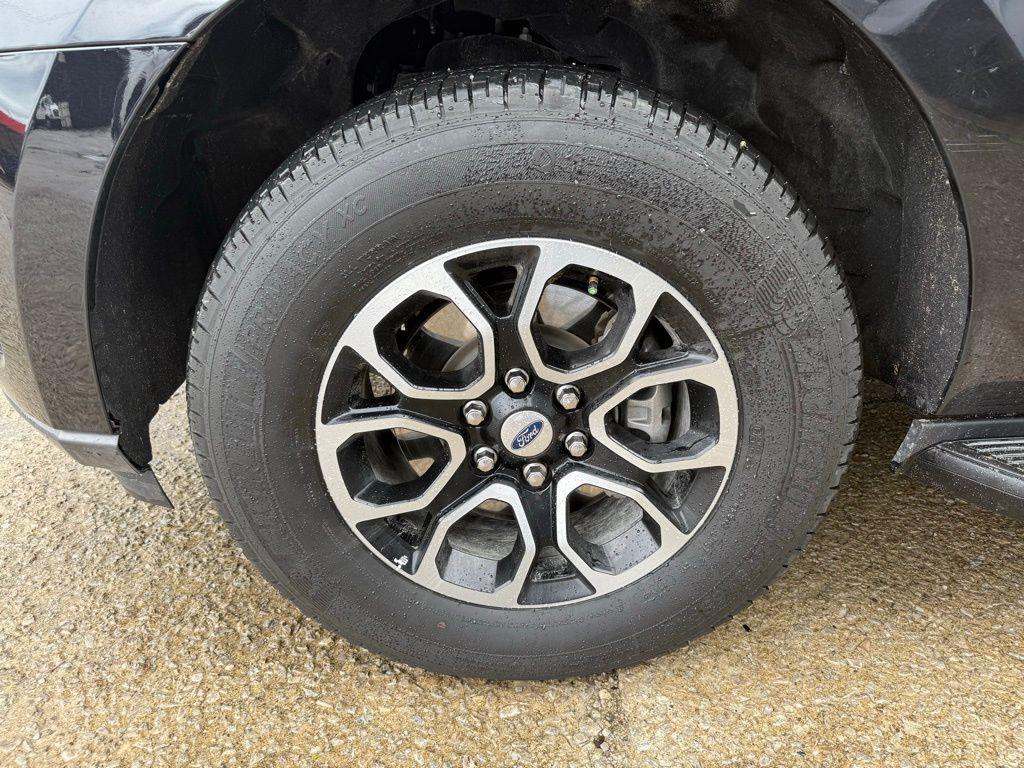 used 2024 Ford Expedition car, priced at $53,990
