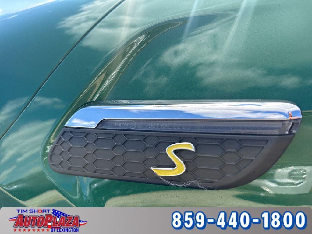 used 2023 MINI SE Hardtop car, priced at $21,000