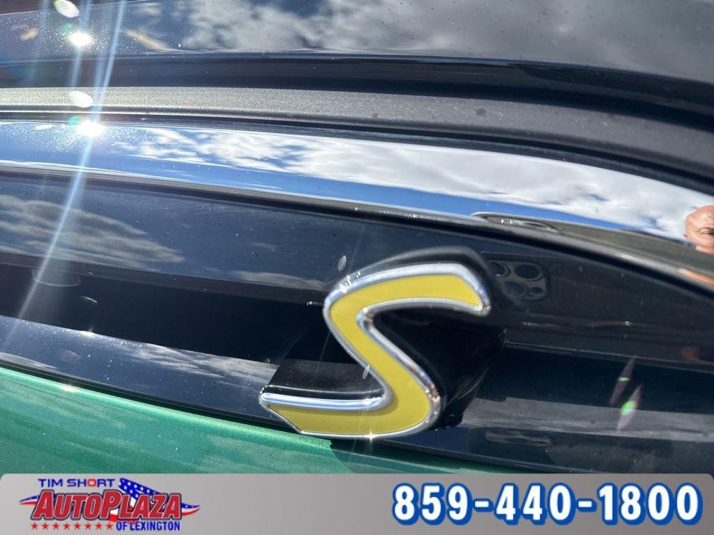 used 2023 MINI SE Hardtop car, priced at $21,000