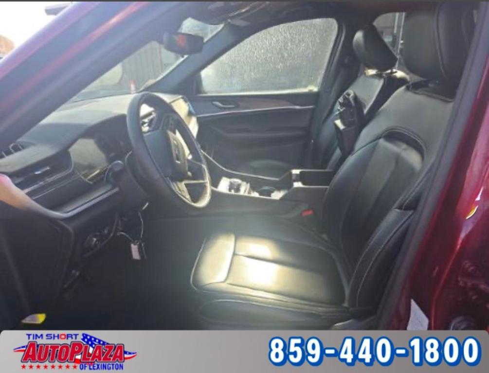 used 2024 Jeep Grand Cherokee car, priced at $32,500