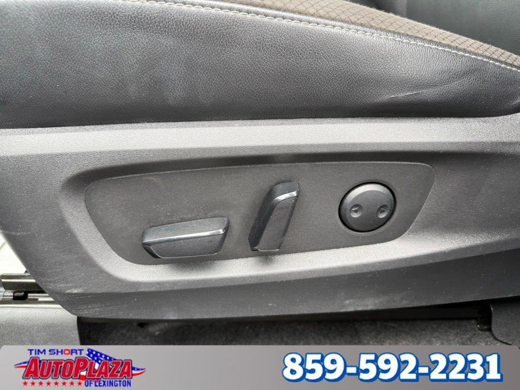 used 2022 Nissan Pathfinder car, priced at $29,900