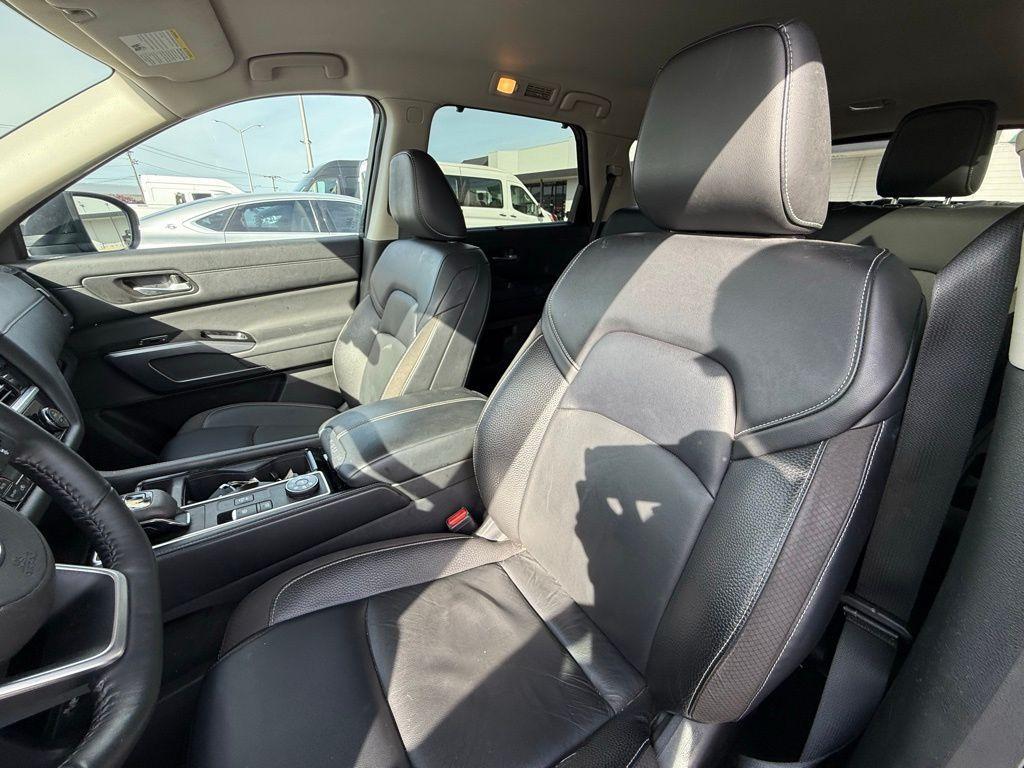 used 2022 Nissan Pathfinder car, priced at $31,990
