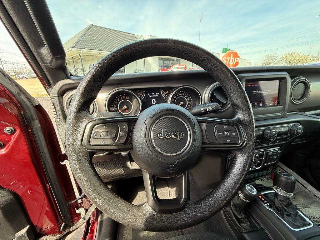 used 2022 Jeep Gladiator car, priced at $27,176