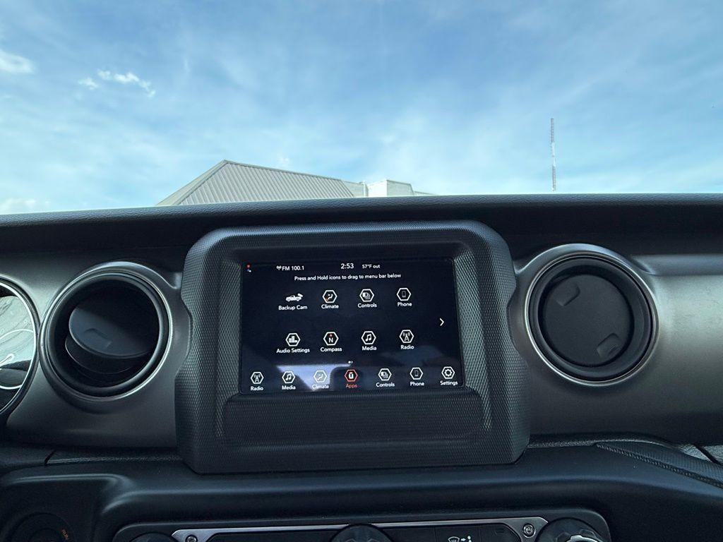 used 2022 Jeep Gladiator car, priced at $27,176