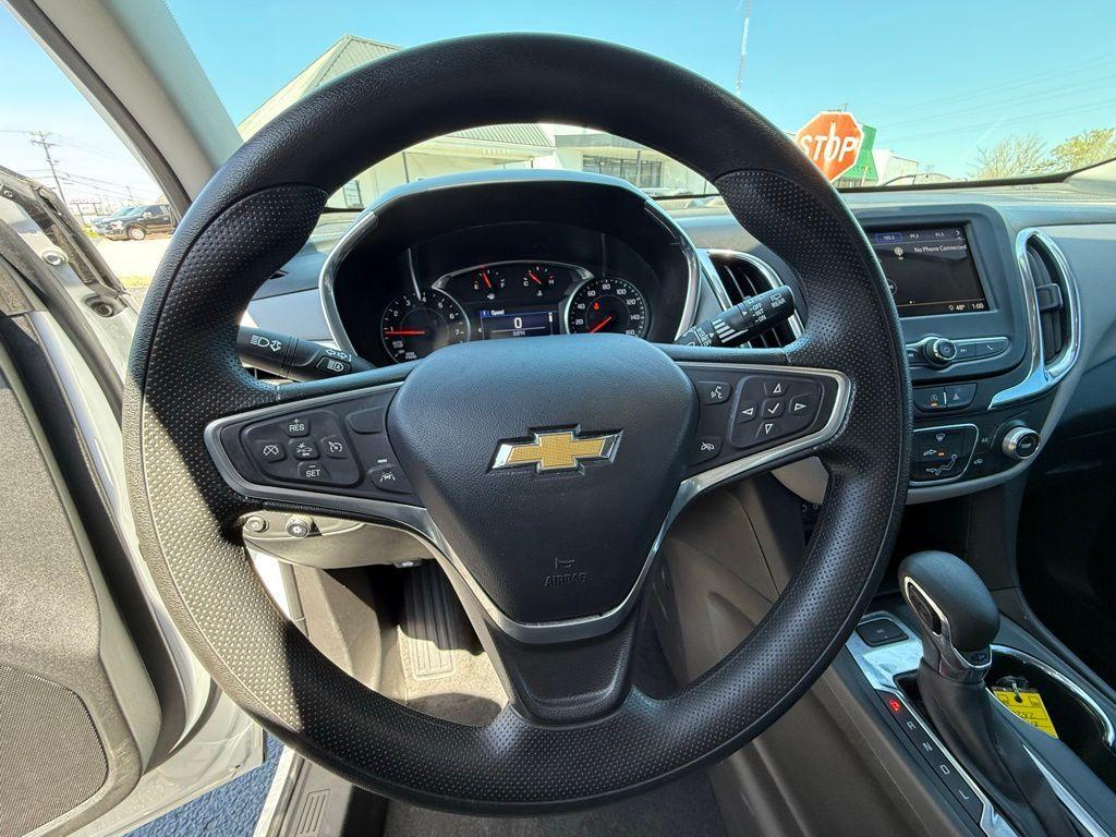 used 2022 Chevrolet Equinox car, priced at $21,990