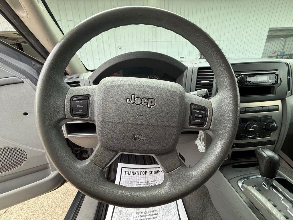 used 2005 Jeep Grand Cherokee car, priced at $4,900