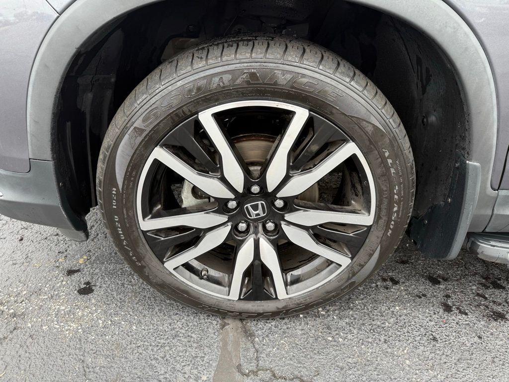 used 2020 Honda Pilot car, priced at $27,418